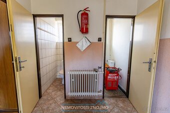 Prodej komerčního objektu v průmyslové zóně, v obci Šumná u  - 11