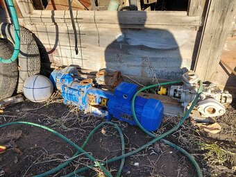 Prodám vše  na foto  levně - 11