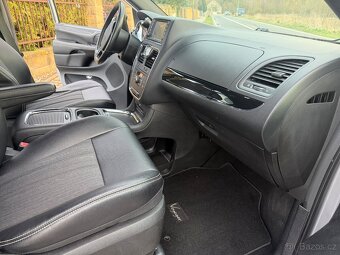 Lancia Voyager 2,8 CRD S-Type Limited 2015 - 11