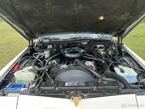 Cadillac Fleetwood Brougham d'elegance - 11