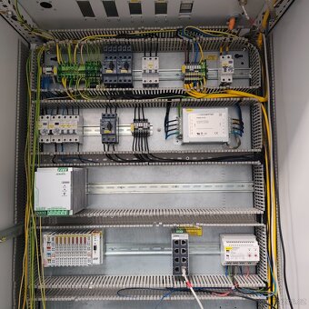 Profesionální značkové průmyslové elektro rozvaděče - 11