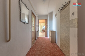 Prodej bytu 2+1, 60 m², Lom, ul. Husova - 11