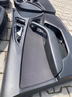 Interiér Audi A6 C7,2012-2018-Tapce,sedacky - 11