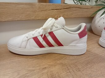 Adidas dámské tenisky vel. 38 - 11