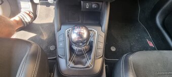 Ford Focus ST - 11