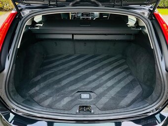 Volvo V60 2.4D5 5-VÁLEC MANUÁL VÝHŘEV KAMERA TAŽNÉ SERVISKA - 11