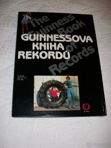 ENCYKLOPEDIE A ŠKOLNÍ ATLASY A PODLOŽKA NA STŮL SVĚT - 11