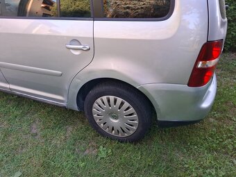VW Touran 2.0 TDI 103kw Klima - 11