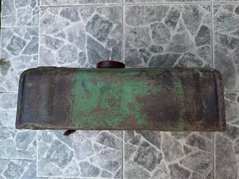 Palivová nádrž - 11