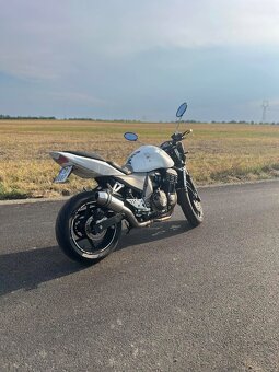 Kawasaki Z750 - 11