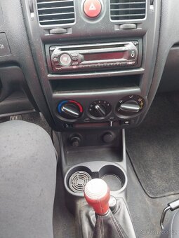Hyundai Getz 1,1i 48,5 kW - 11