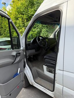 Mercedes Sprinter 211 cdi W906 L2H2 - 11