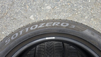 Zimní pneu 235/50/19 Pirelli - 11