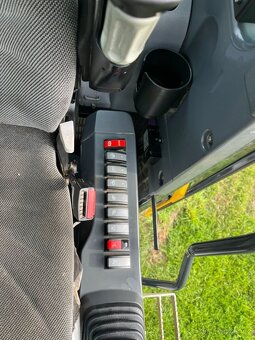 Kolové rypadlo Komatsu PW160-10 - 11