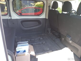 Renault Trafic lll, 9 míst, 1,6dci, 85kw - 11