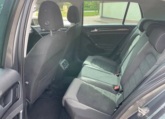 Volkswagen Golf DSG 1.4 TSI Benzín - 11