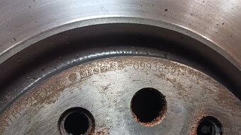 Brzdy 330mm 4 pístkové třmeny - 11