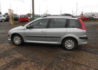 Peugeot 206 1,6 80 kW Digiklima Historie benzín - 11