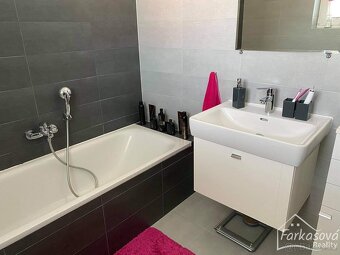 Pronájem moderně zařízeného bytu 2+kk na ul. Novosadský dvůr - 11