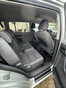 VW Touran 2.0 TDi - 11