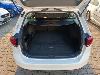 VW Passat B8 GTE 1.4TSI Hybrid 160kW DSG - záruka Autodraft - 11