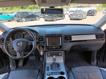 Volkswagen Touareg 3,0 TDI,176KW,NAVI,KŮŽE,PRUŽIN - 11