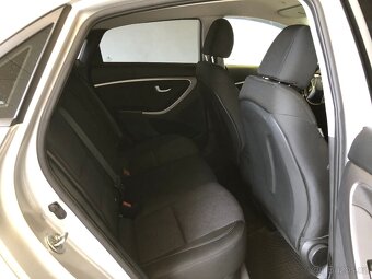 HYUNDAI I30 1.6 CRDI - 11