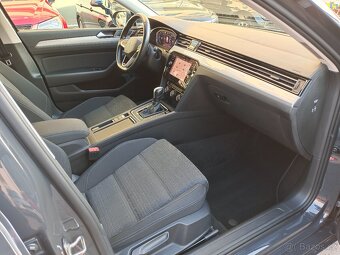 VW Passat B8 Variant 2.0TDI 90kW DSG 116tkm Virtual ACC DAB - 11