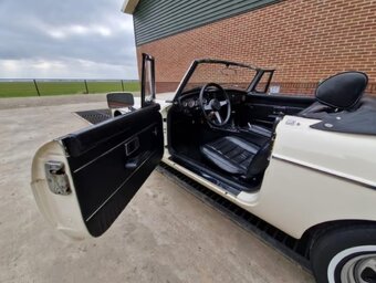 MG MGB Cabrio - 11