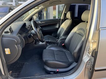 Škoda Superb,2.8 142kW - 11