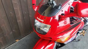 Kawasaki ZZR 600 - 11