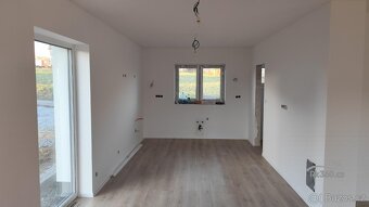Prodej domu 4+kk  88,3 m2 - pozemek 816 m2 - Dolní Tošanovic - 11