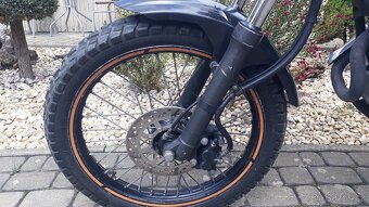Yamaha XG 250 Tricker - 11
