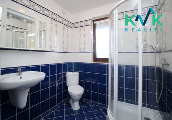 Nádherný rodinný dům u rybníka s pozemkem o rozloze 10355 m² - 11
