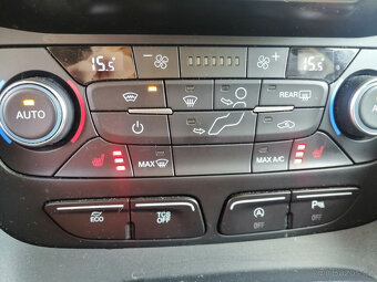 Ford Tourneo Connect 1,5 TDCi, automat, 7 míst TOP stav - 11