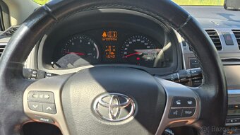 Toyota Avensis Combi 2.0 TDI nafta - 11