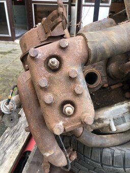 Motor včetně prevodovky z Tempo, Goliath. - 11