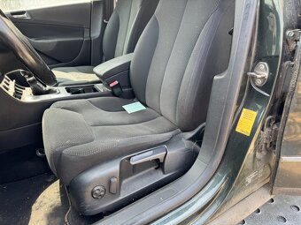 VW Passat Variant 2.0 TDI 3C tdi BMP 4X4  na náhradní díly - 11
