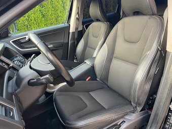 Volvo XC60 2.4 D5 AWD Automat - 11