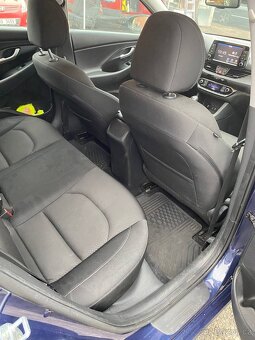 Hyundai i30 Fastback, Hezká výbava - 11