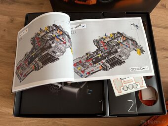 LEGO TECHNIC 42056 Porsche 911 GT3 RS - Z VÝSTAVKY - 11