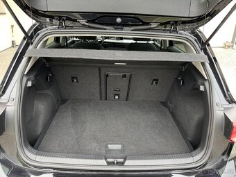 VW Golf VIII 1.5TSi 2020 - 11