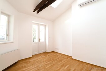 Pronájem bytu 4+1, 165 m2 - Praha 5 - Smíchov, ev.č. Y1182 - 11
