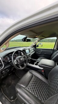Dodge RAM 1500 - 11