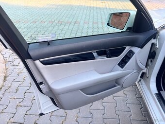 MERCEDES BENZ TŘÍDY C, 2.2CDI 125kw,ELEGANCE,NAVI,2009 - 11