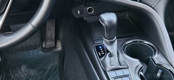 Toyota Camry - 11