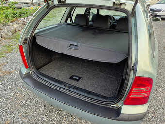 Škoda Octavia Combi 1.6i 75kW TOUR Ambiente - 11