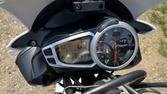 Triumph Street Triple 675r (2013) - 11