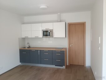 Pronájem komerčních prostor - Vsetín, ul.4.května - 11