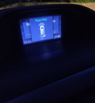 Prodám Ford Tourneo Custom L2 9 míst - 11